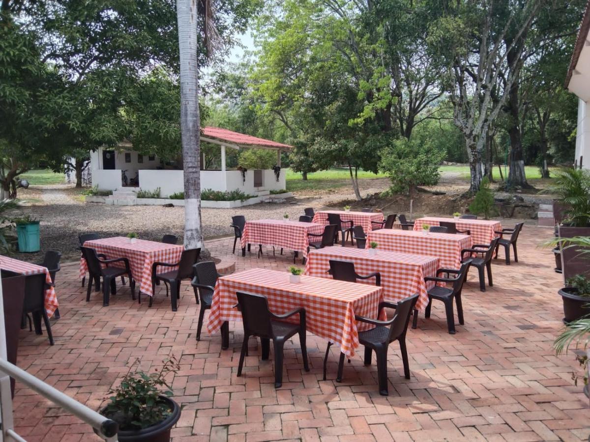 Arizona Ranch Hotel Girardot Exterior photo